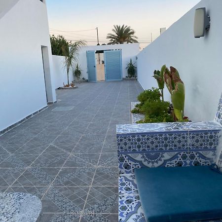 Studio Rouge Cosy A Dar Lili Djerba Mezraia Ngoại thất bức ảnh